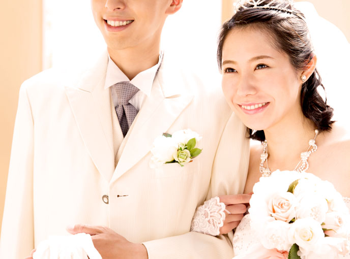 結婚式の男女